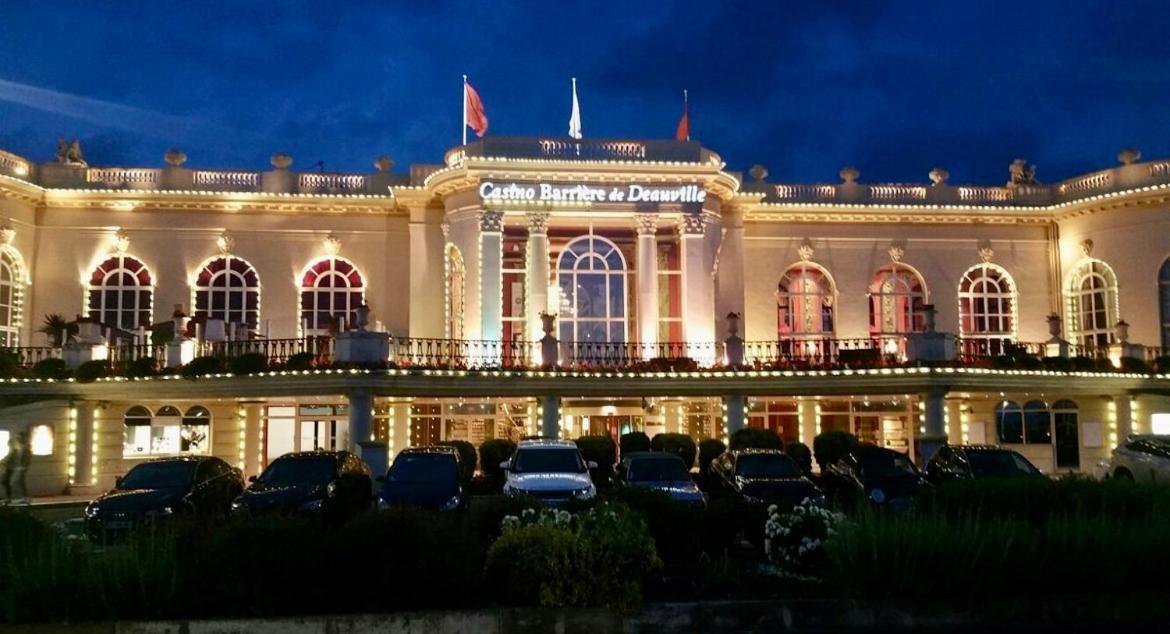 L'Ancre Rouge Deauville Zewnętrze zdjęcie